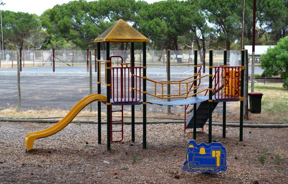 Tintinara Oval Playground