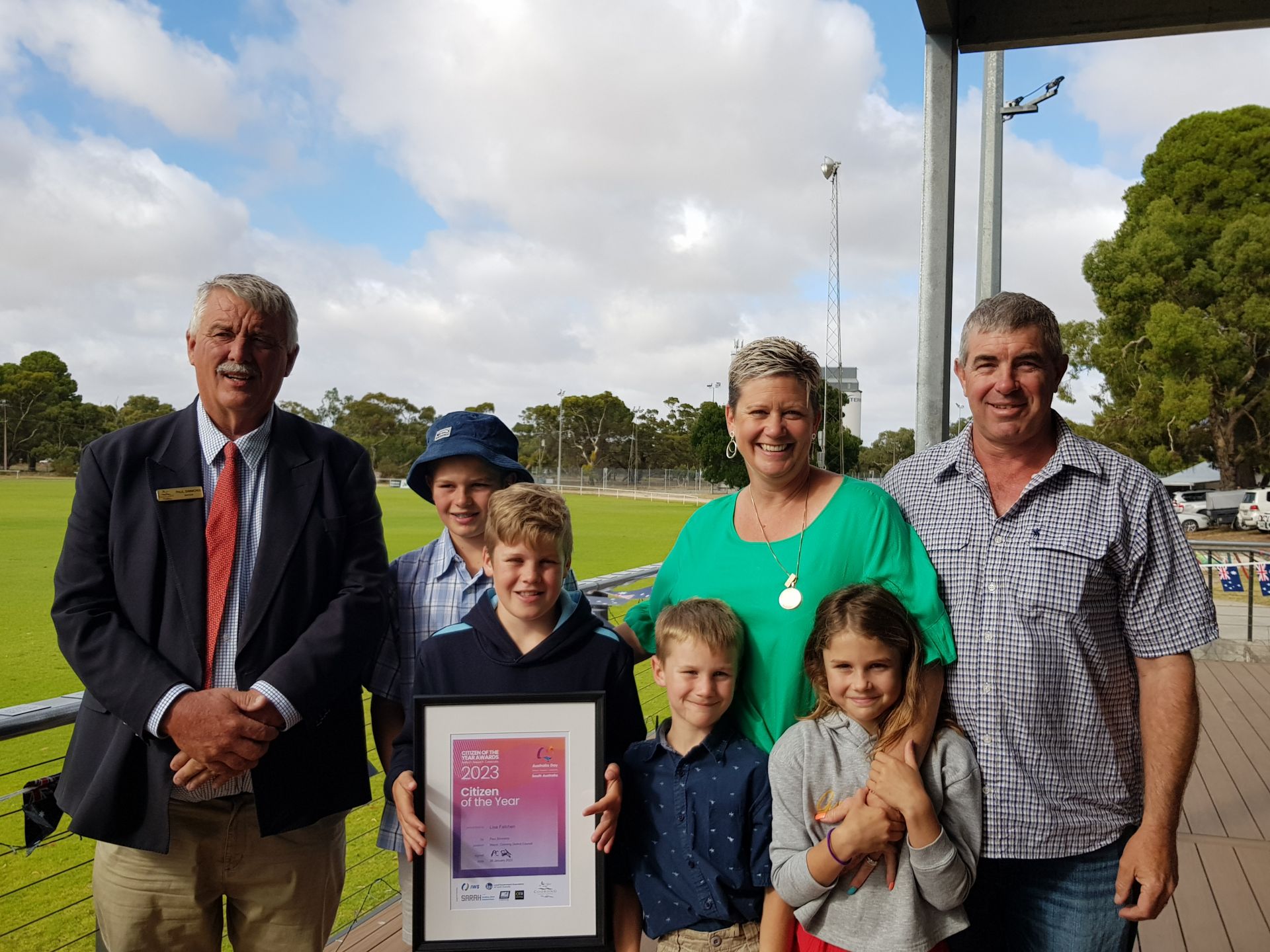 2023 Tintinara - Mayor Simmons with Citizen of the Year Lisa Fatchen and family