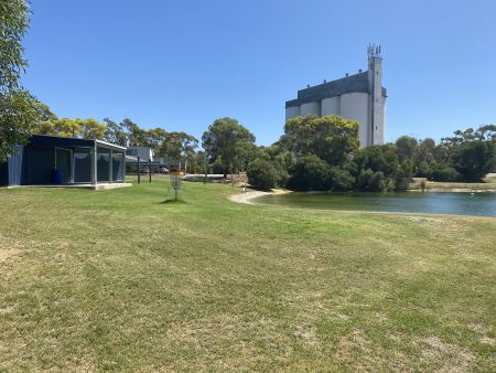 Lake Indawarra Tintinara