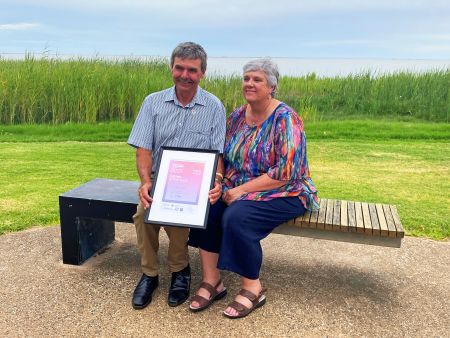 Meningie Australia Day 28-01-2023, Rob Lawson (Citizen of the Year) & Ailene Lawson